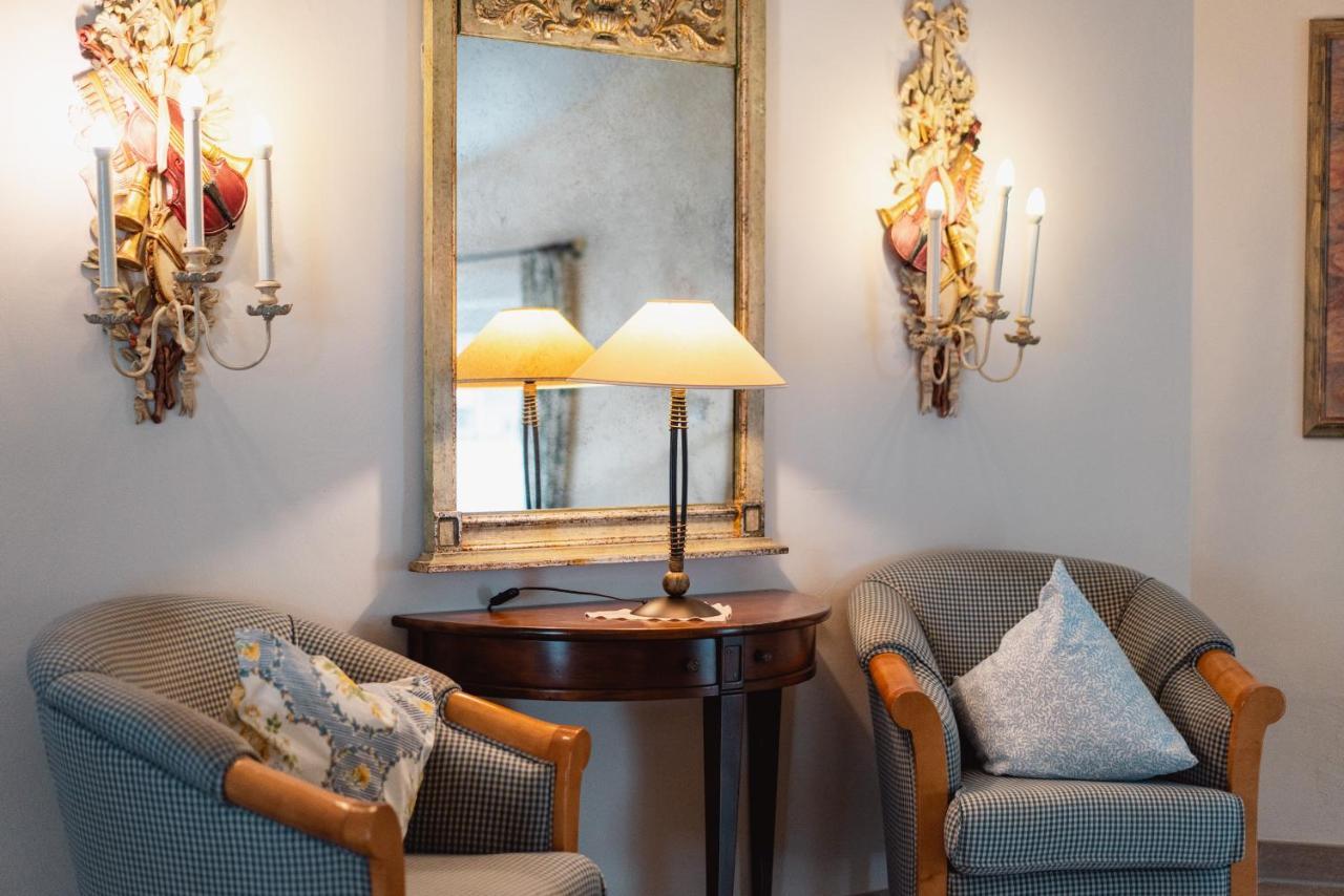 Mons Suites Wine Passion Tannheim Esterno foto
