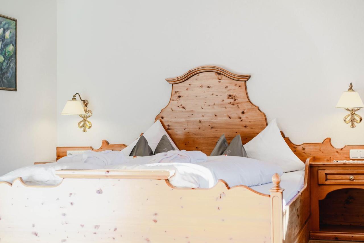 Mons Suites Wine Passion Tannheim Esterno foto