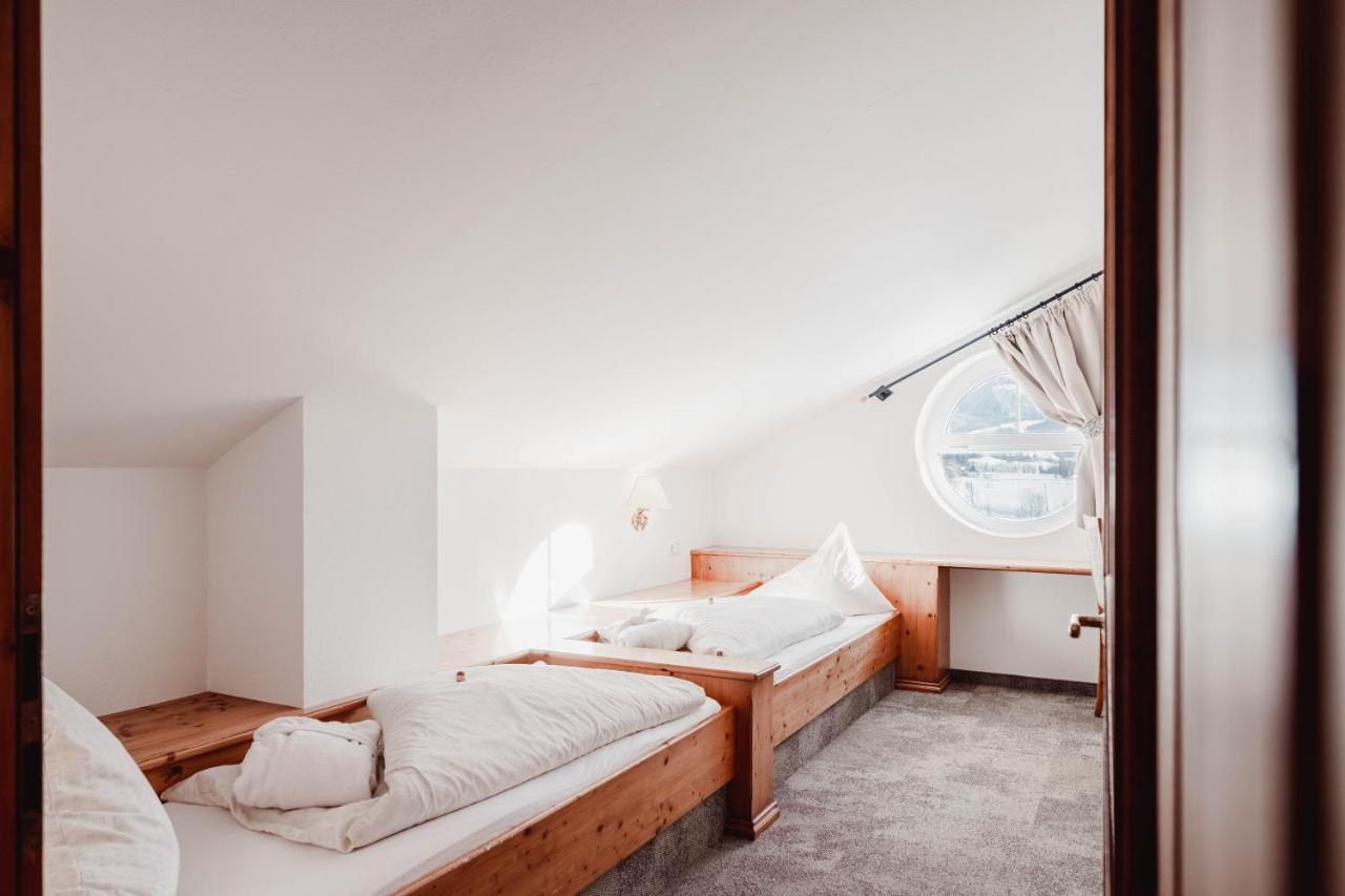 Mons Suites Wine Passion Tannheim Esterno foto