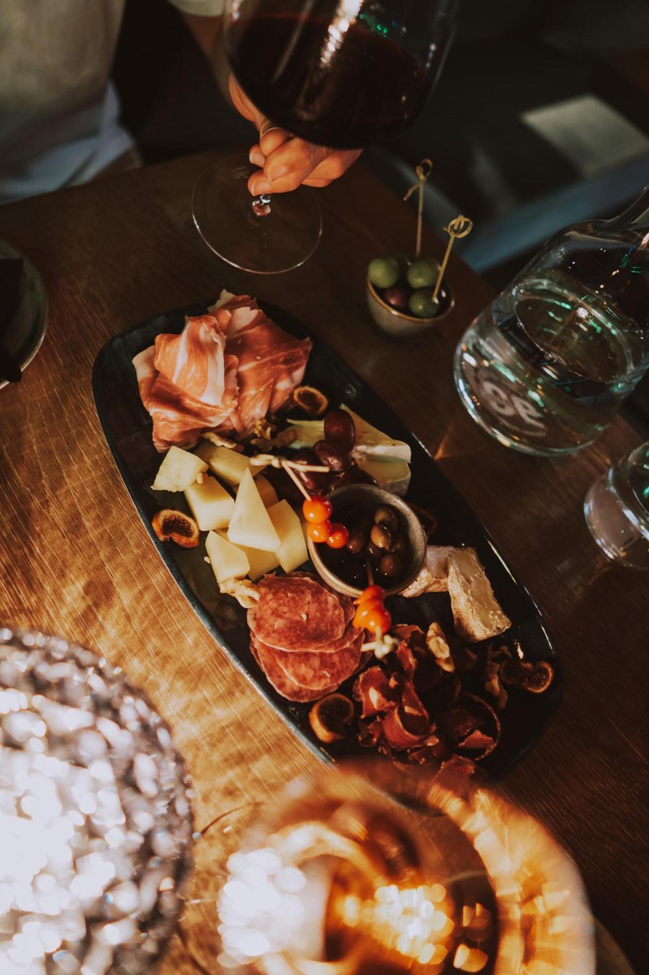Mons Suites Wine Passion Tannheim Esterno foto