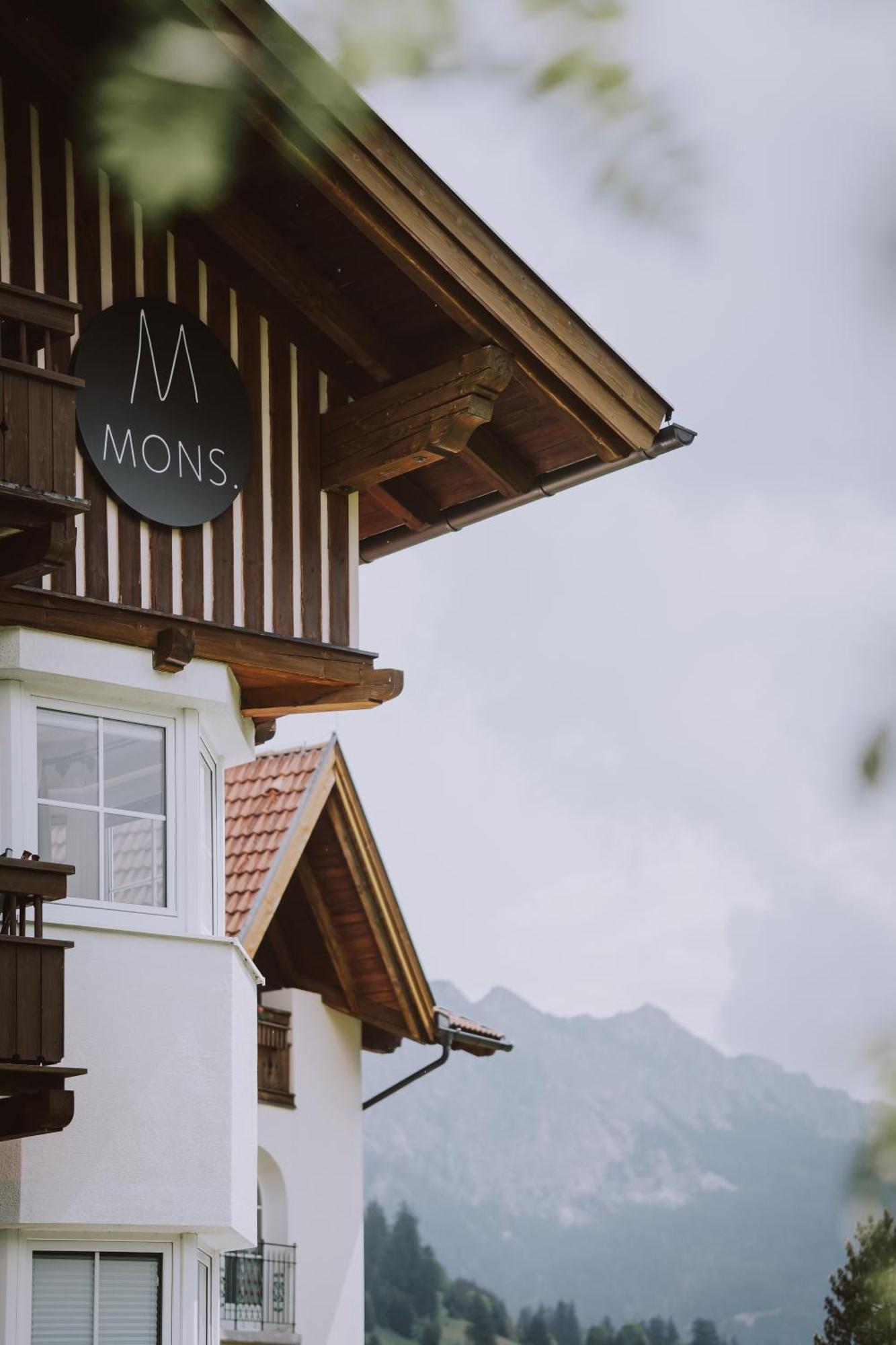 Mons Suites Wine Passion Tannheim Esterno foto