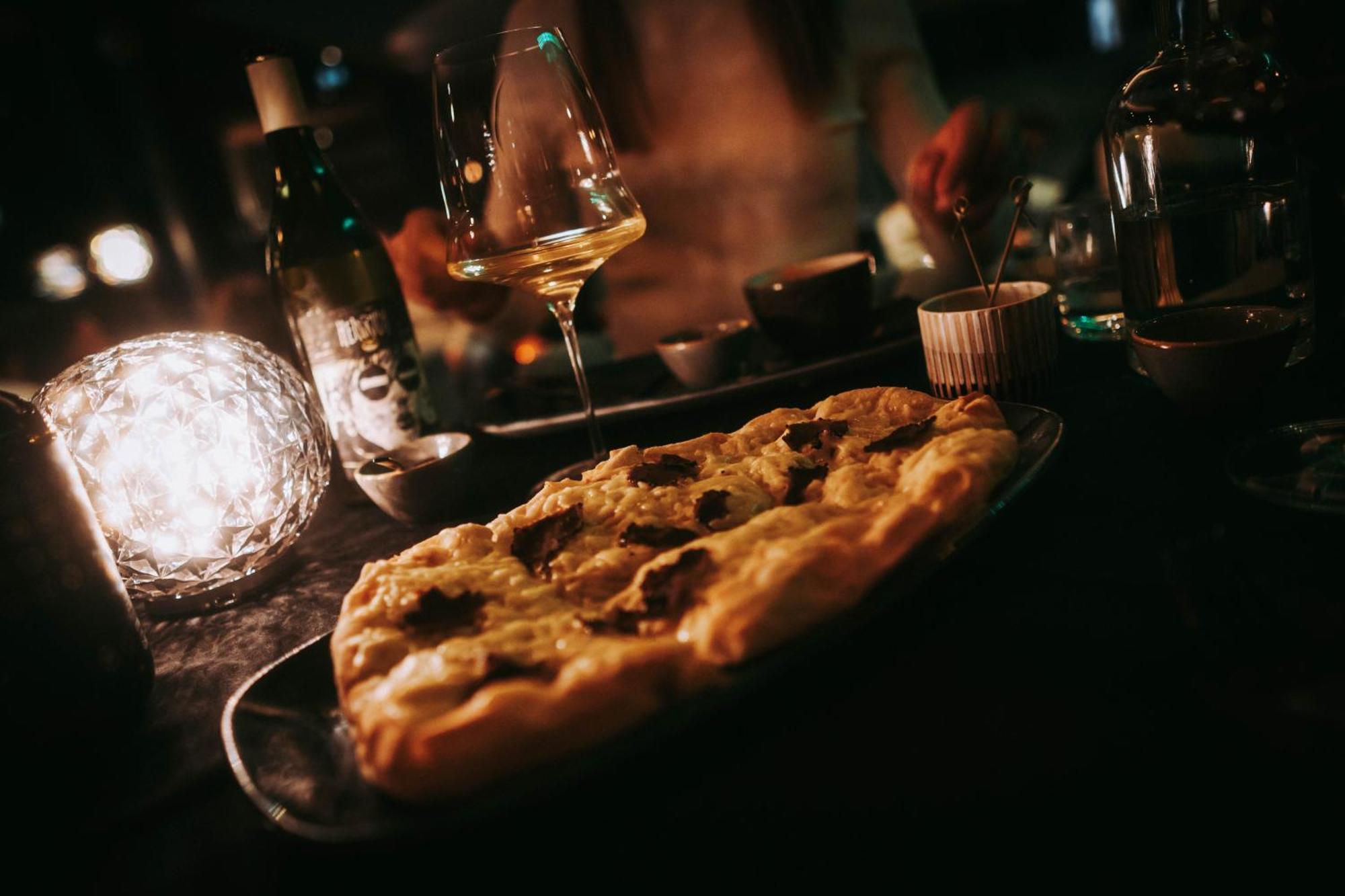 Mons Suites Wine Passion Tannheim Esterno foto