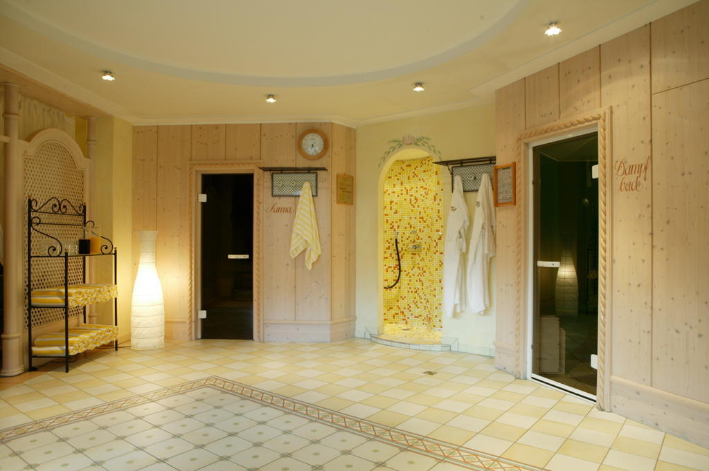 Mons Suites Wine Passion Tannheim Esterno foto